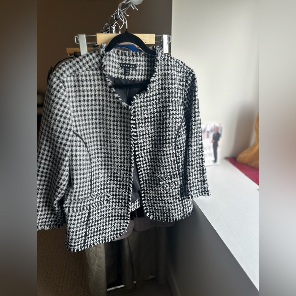 Houndstooth Tweed Jacket - Picture 2 of 9